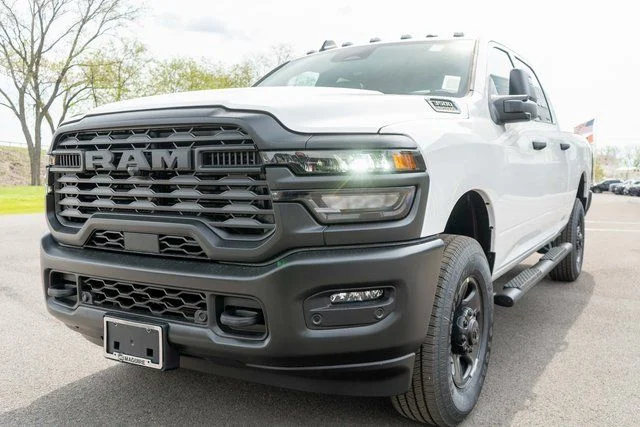 New 2026 Bright White Clear-Coat Exterior Paint RAM Tradesman image 2