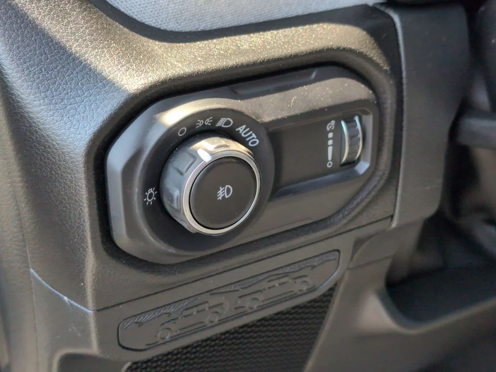New 2026 Reign Exterior Paint Jeep Sport S image 14