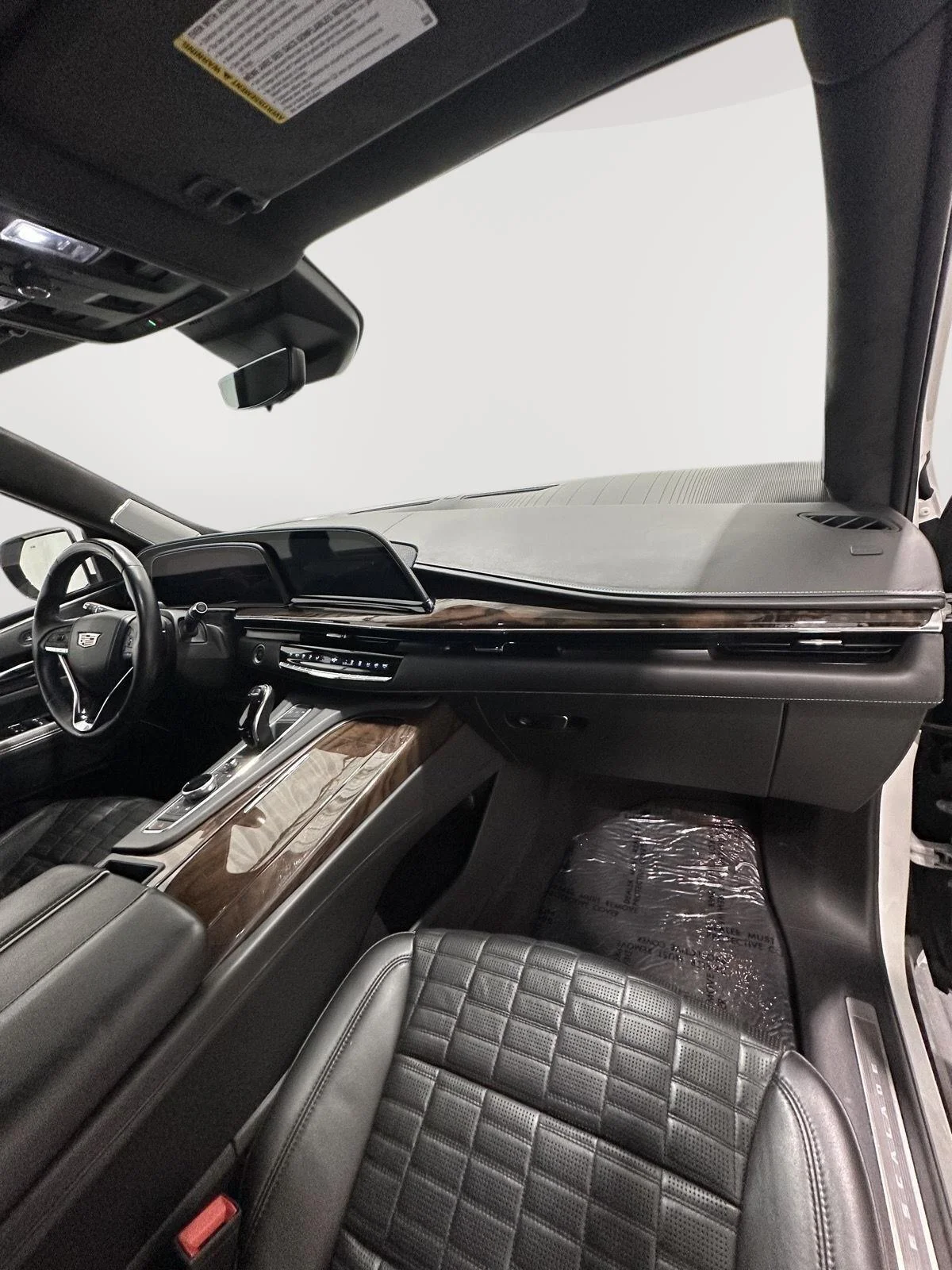 Used 2023 Crystal White Tricoat Cadillac Sport Platinum image 28