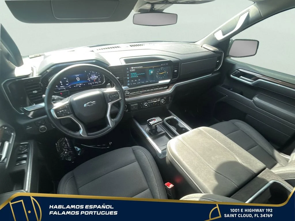 Used 2025 Sterling Gray Metallic Chevrolet RST image 27