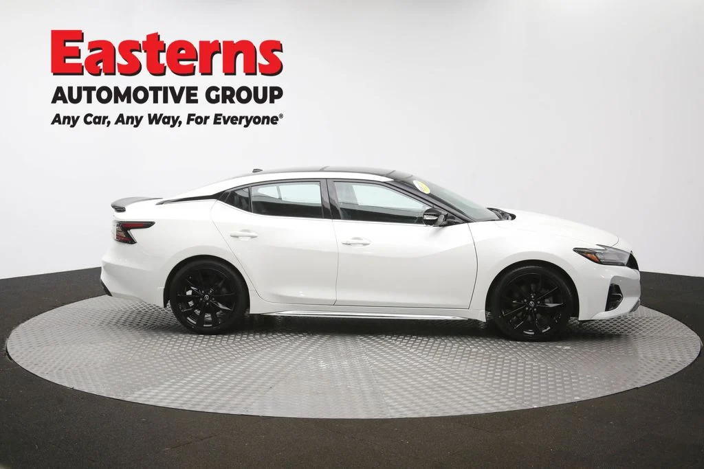 Used 2023 White Nissan SR image 50