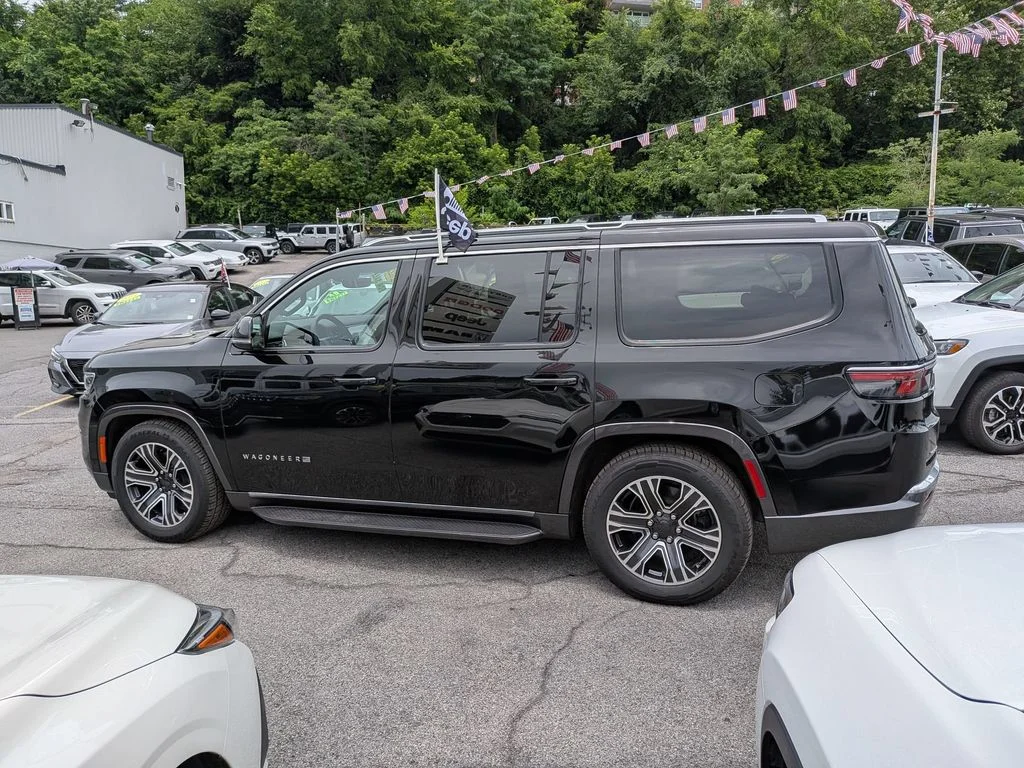 Used 2022 Black Jeep Series III image 13