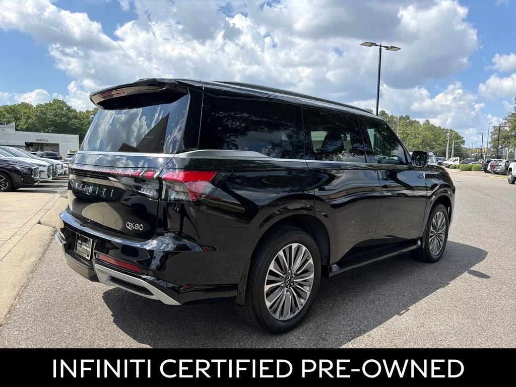 Certified Used 2026 Black Obsidian INFINITI LUXE image 11