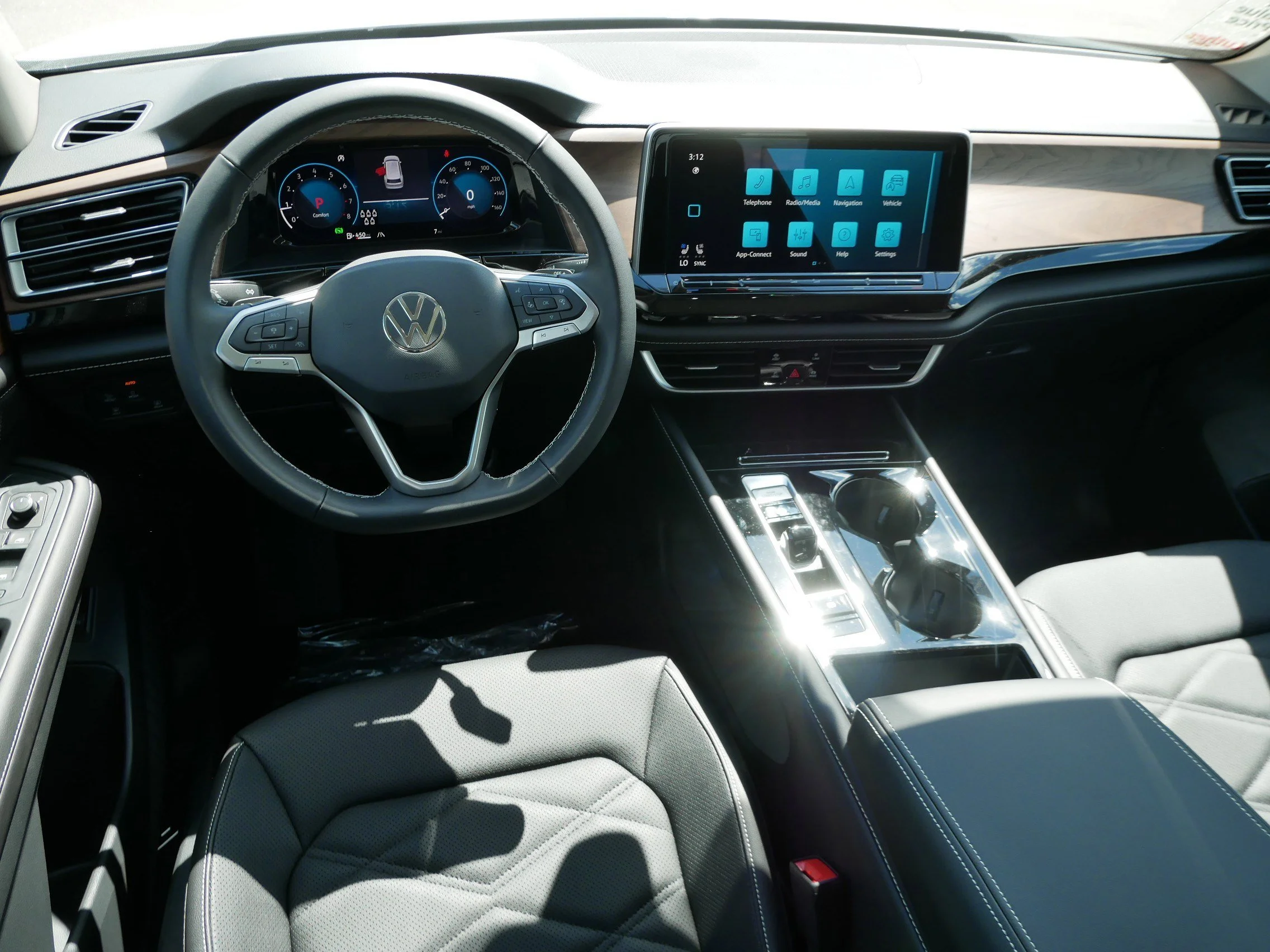 New 2026 Opal White Pearl Volkswagen 2.0T SE w/Technology image 7
