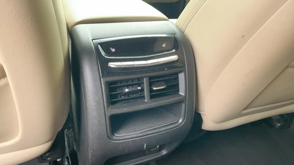 Used 2018 Silver Cadillac Premium Luxury image 10