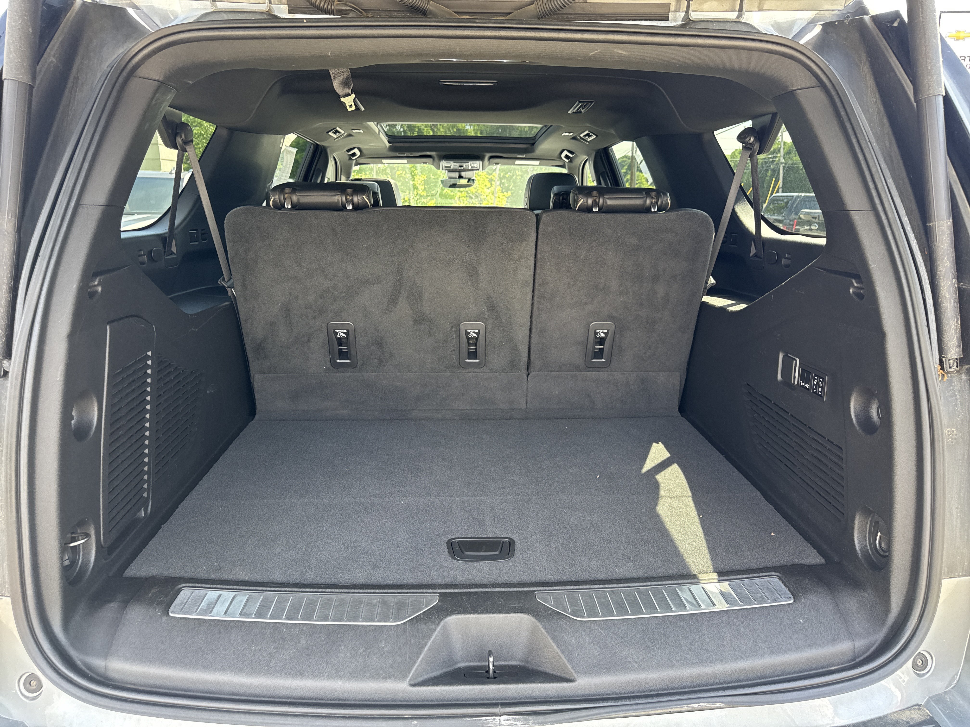 Used 2023 Sterling Gray Metallic Chevrolet Premier image 15