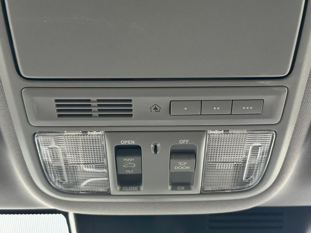 Used 2022 Gray Honda Touring image 19