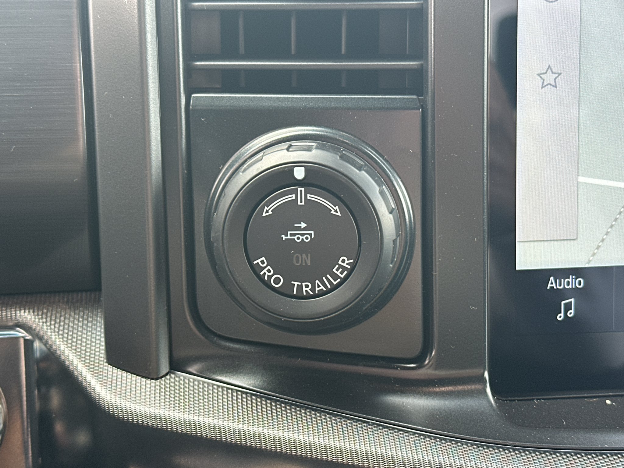 New 2026 Avalanche Ford Lariat® image 30