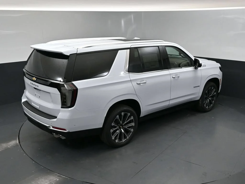 New 2026 Polar White Tricoat Chevrolet High Country image 38