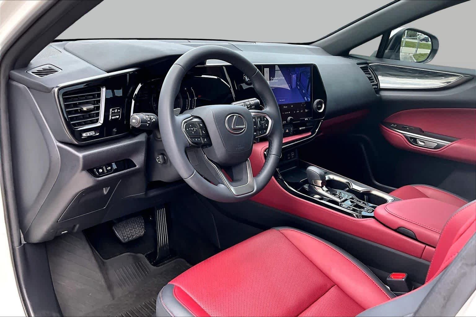 Used 2025 Eminent White Pearl Lexus Premium image 18