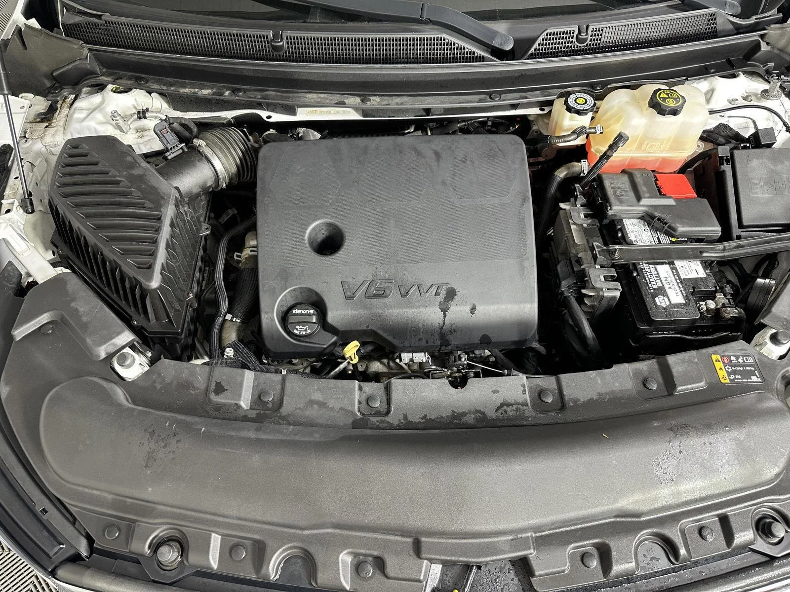 Used 2020 Summit White Buick Premium image 13