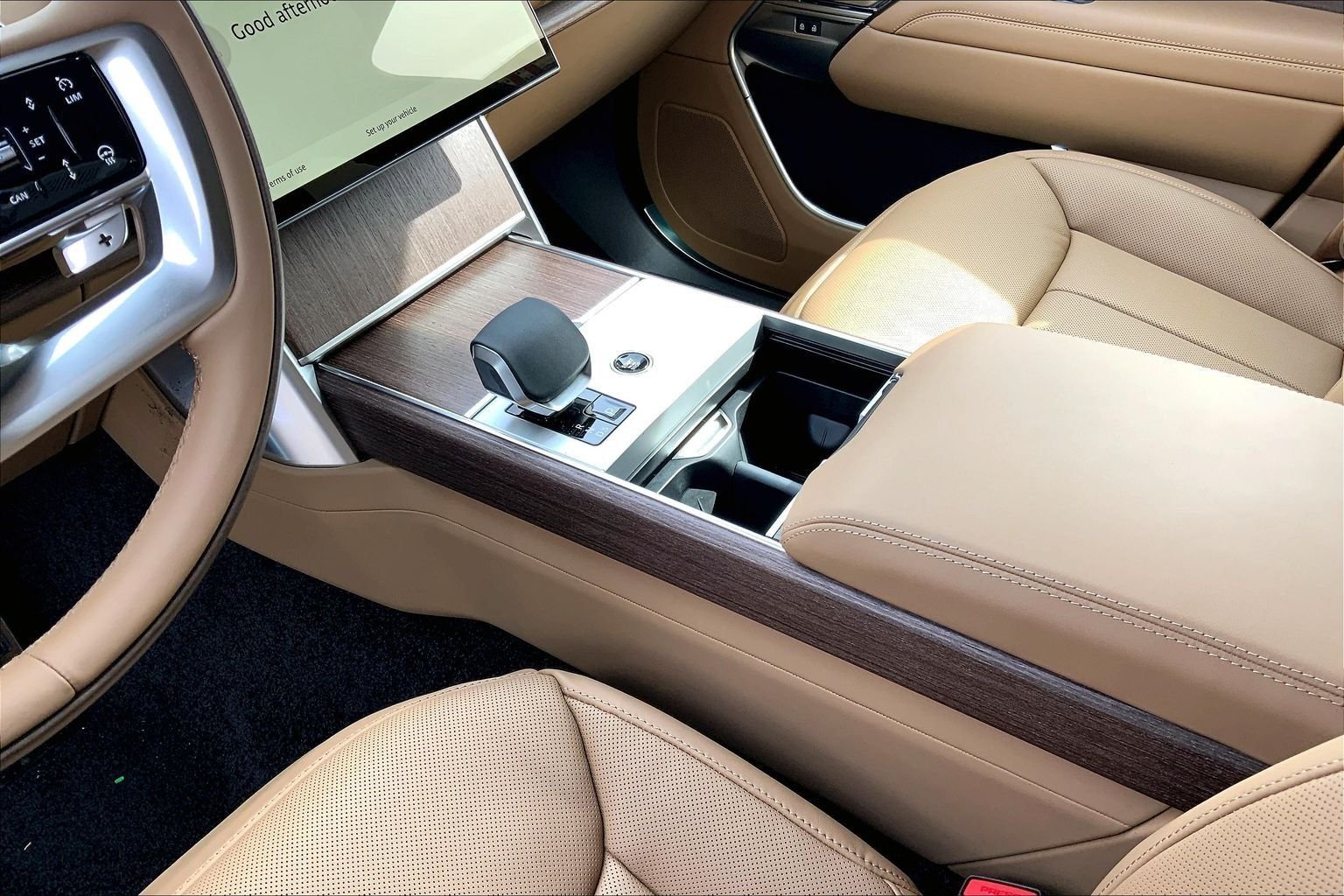 New 2026 Belgravia Green LAND ROVER SE image 7