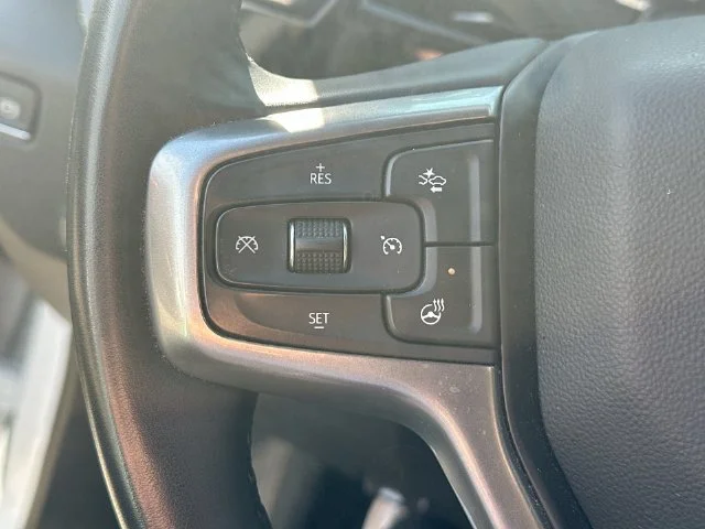 Used 2025 White Chevrolet LT image 44