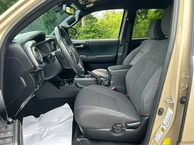 Used 2018  Toyota TRD Off-Road image 23