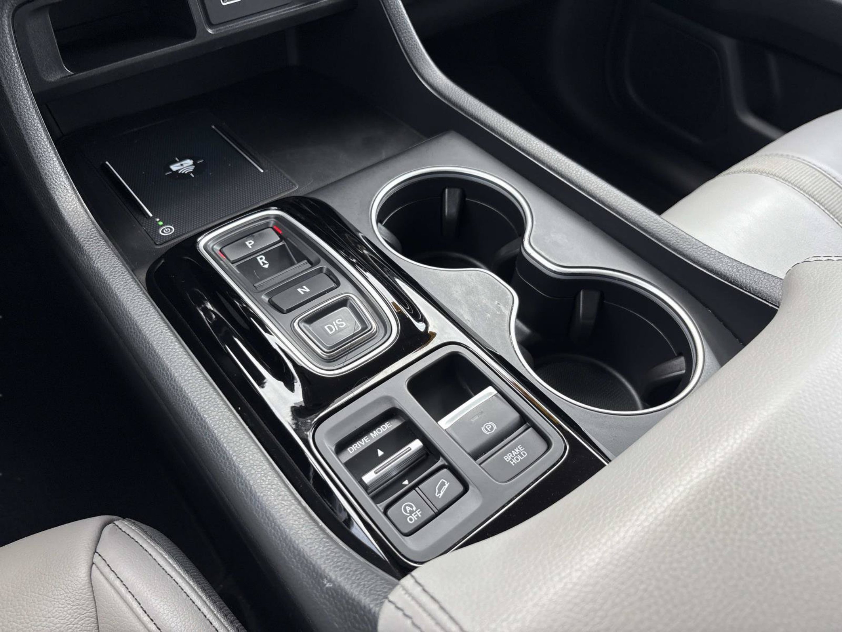 2023 Honda Pilot Touring - Photo 32