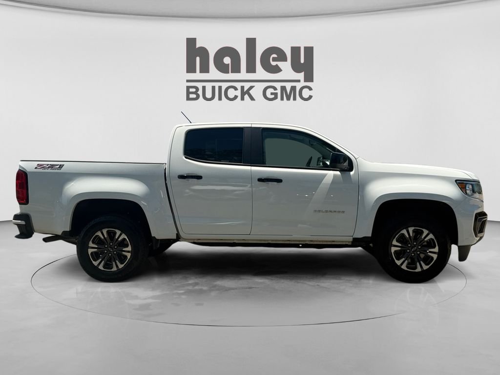 Used 2022 White Chevrolet Z71 image 6