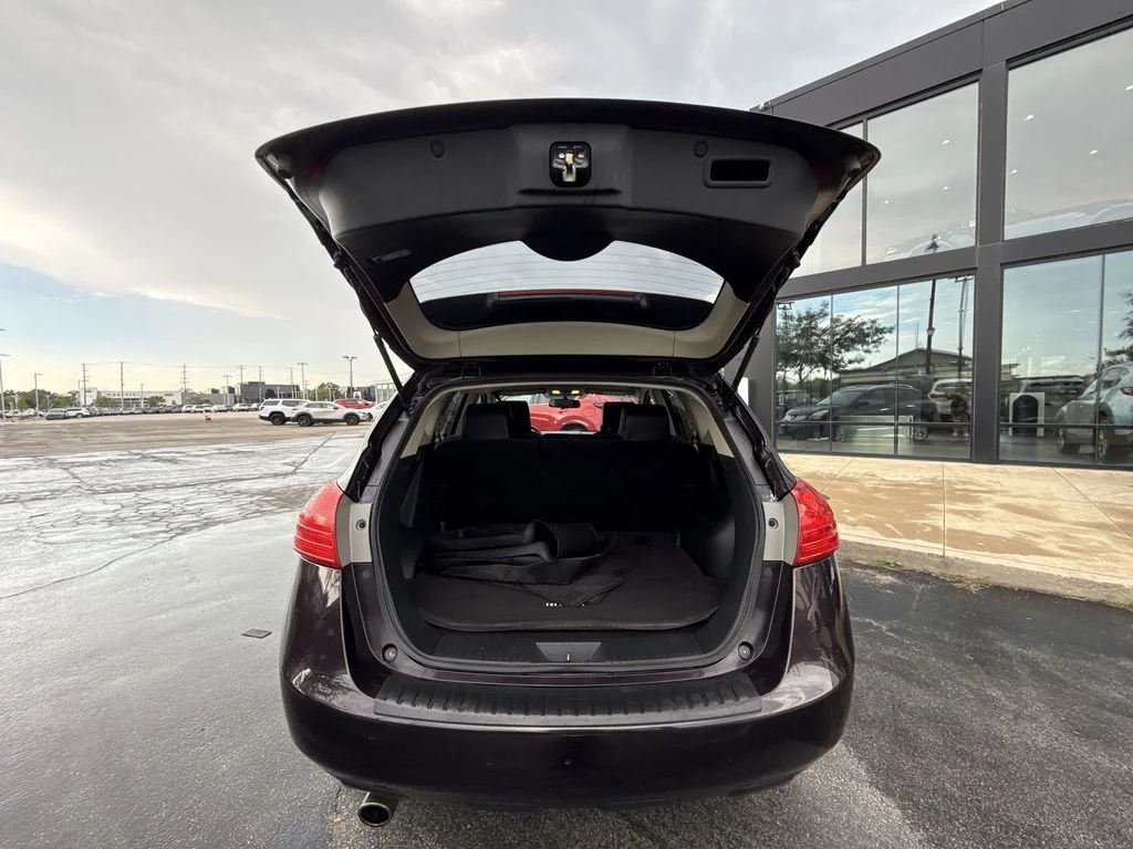 Used 2013 Black Nissan SL image 25