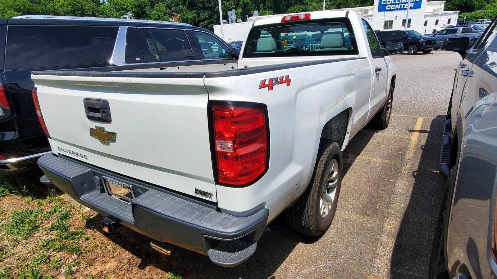 Used 2018 SUMMIT WHITE Chevrolet Work Truck image 9