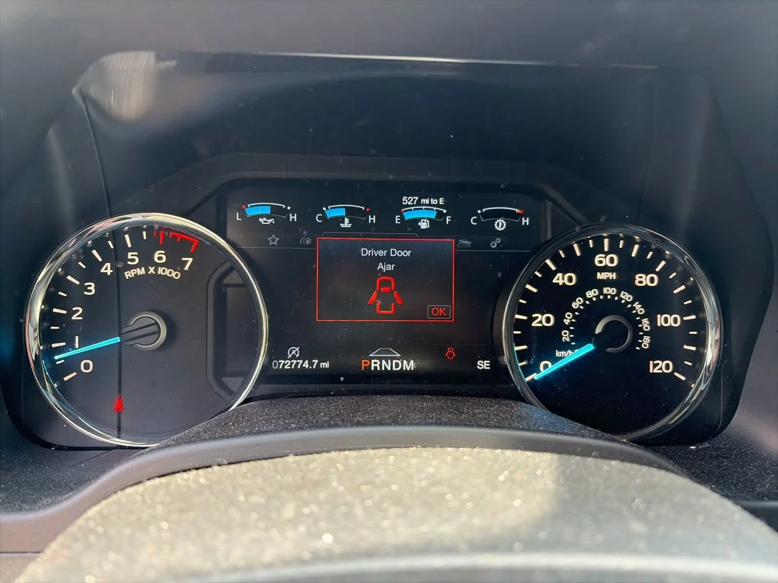 Used 2019 White Platinum Metallic Tri-Coat Ford Platinum image 3