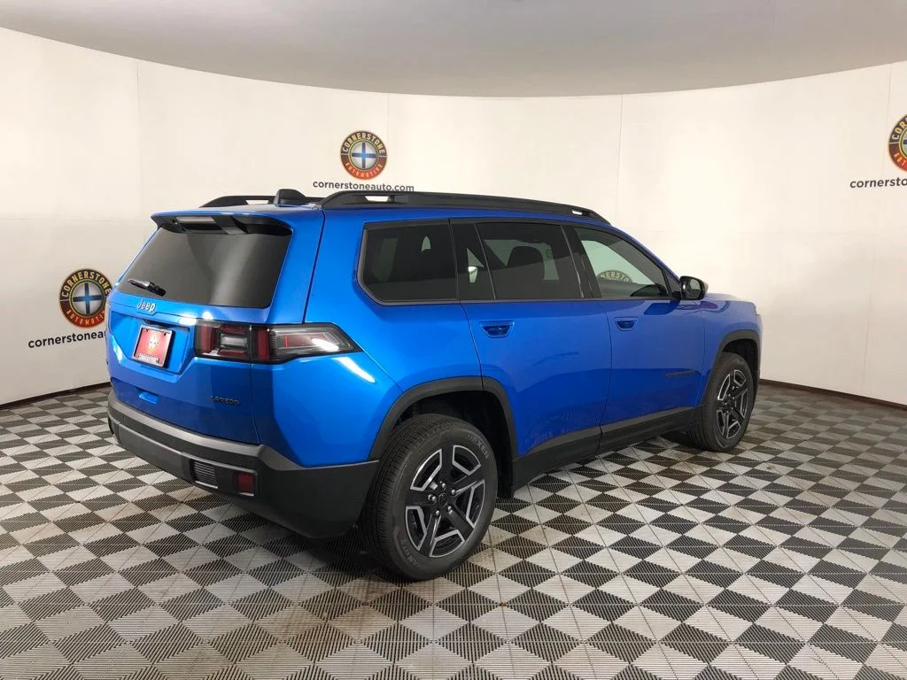 New 2026 Hydro Blue Pearl-Coat Exterior Paint Jeep Laredo image 16