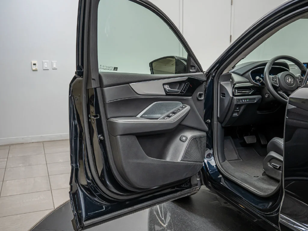 Used 2026 Majestic Black Pearl Acura Technology Package image 29