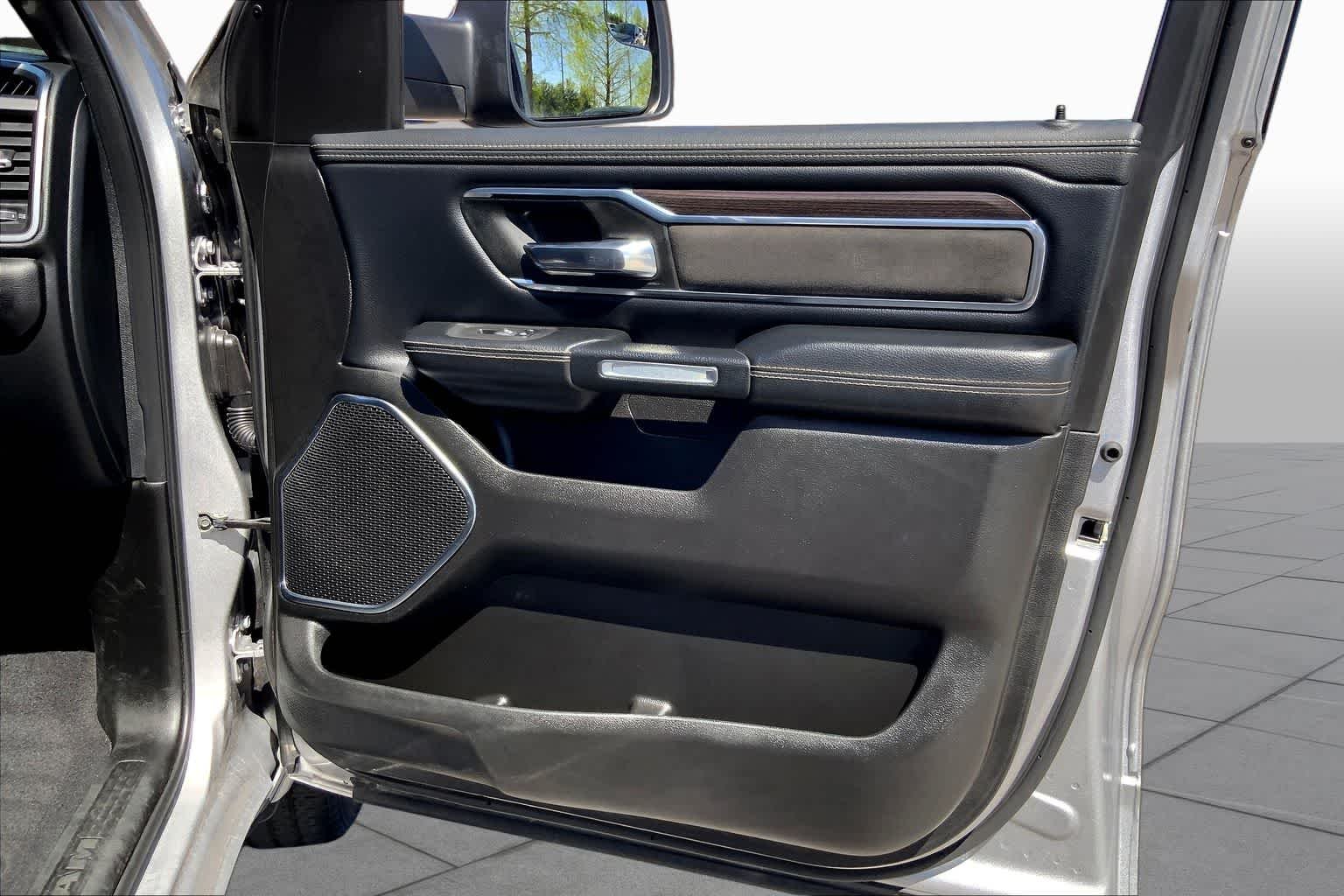 Used 2025 Billet Silver Metallic Clearcoat Ram Laramie image 22