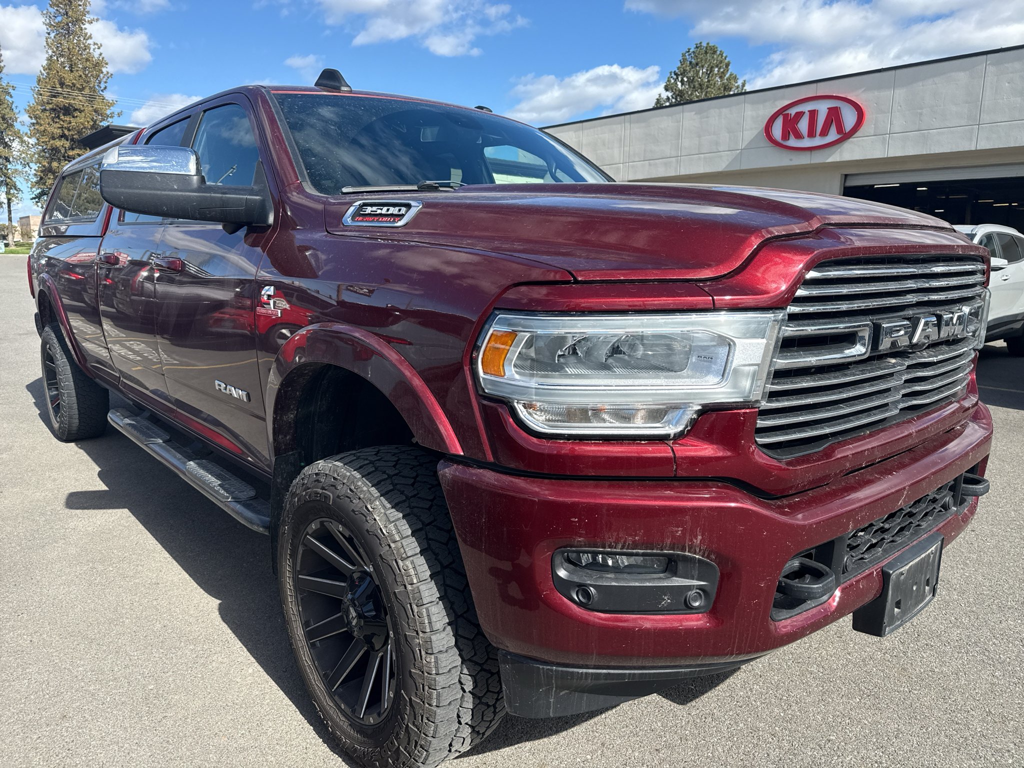 Used 2019 Delmonico Red Pearlcoat Ram Laramie image 2