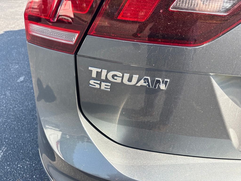 Used 2021  Volkswagen 2.0T SE image 5