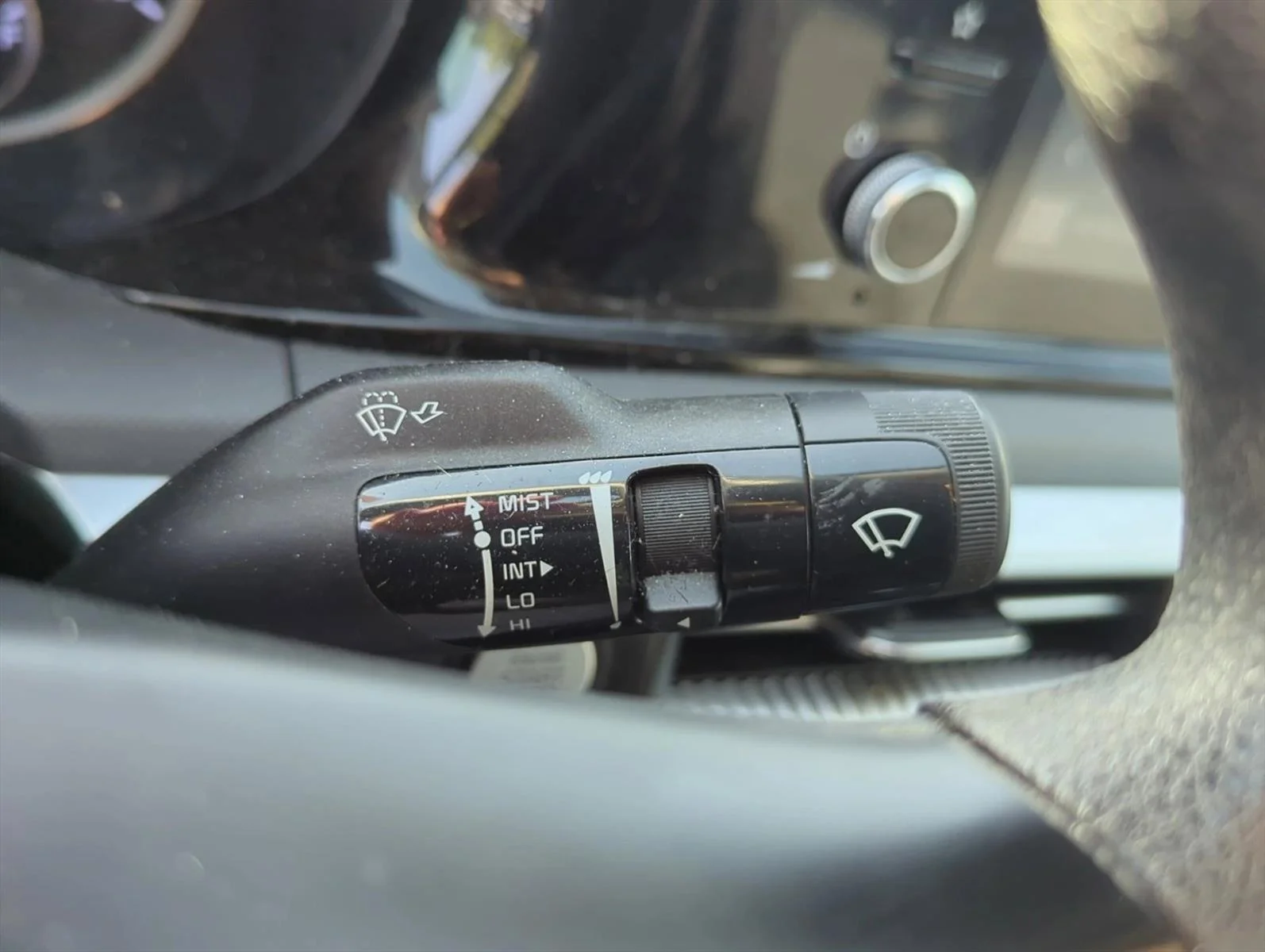 Used 2022 Everlasting Silver Kia LXS image 16