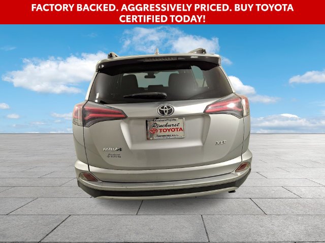 Used 2018 Silver Toyota XLE image 7