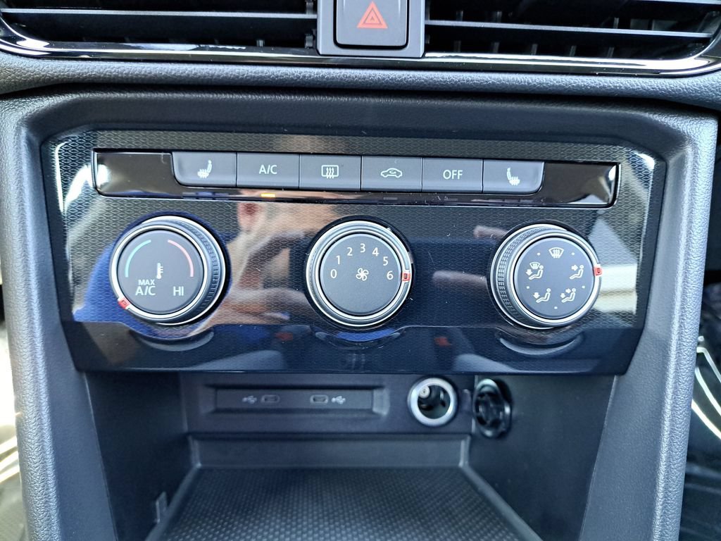 New 2025 Black Volkswagen 1.5T S image 22