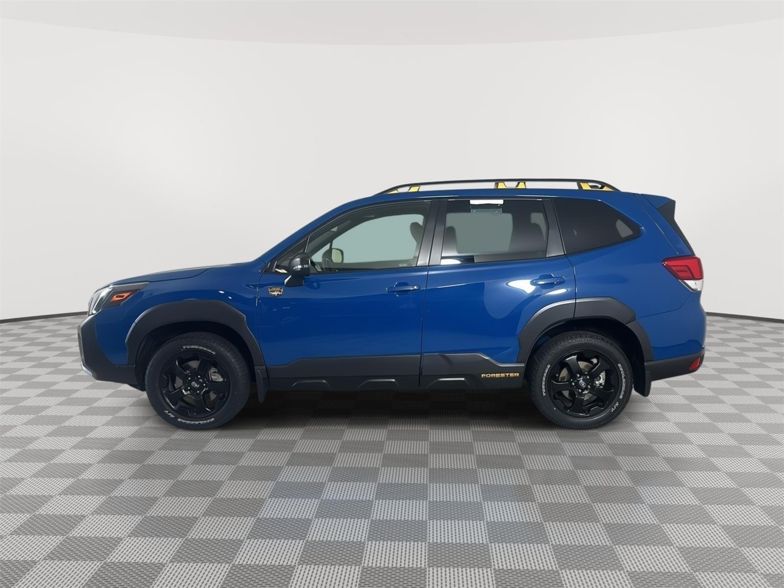 Used 2024 Geyser Blue Subaru Wilderness image 4