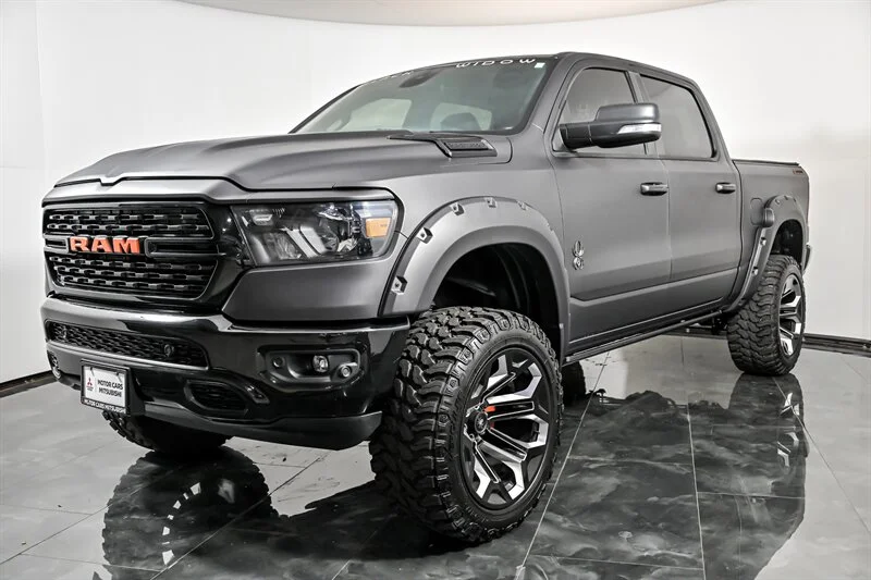 Used 2022 Diamond Black Crystal Pearl Coat RAM Big Horn image 5