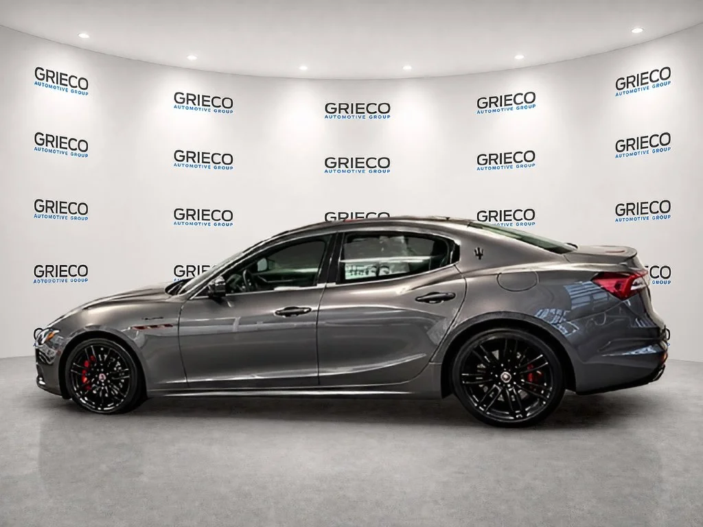 Used 2023 Alpine White BMW 330i image 32