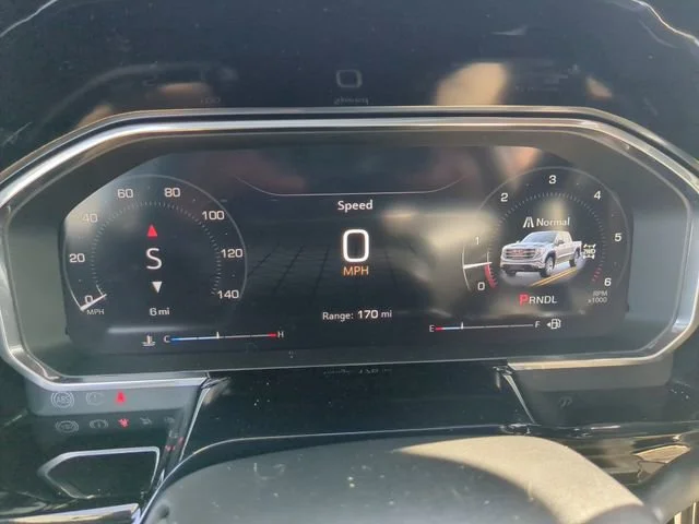 New 2026 Onyx Black GMC Elevation image 17