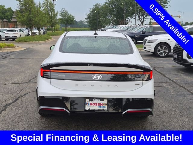 Used 2026 White Hyundai SEL Sport image 4