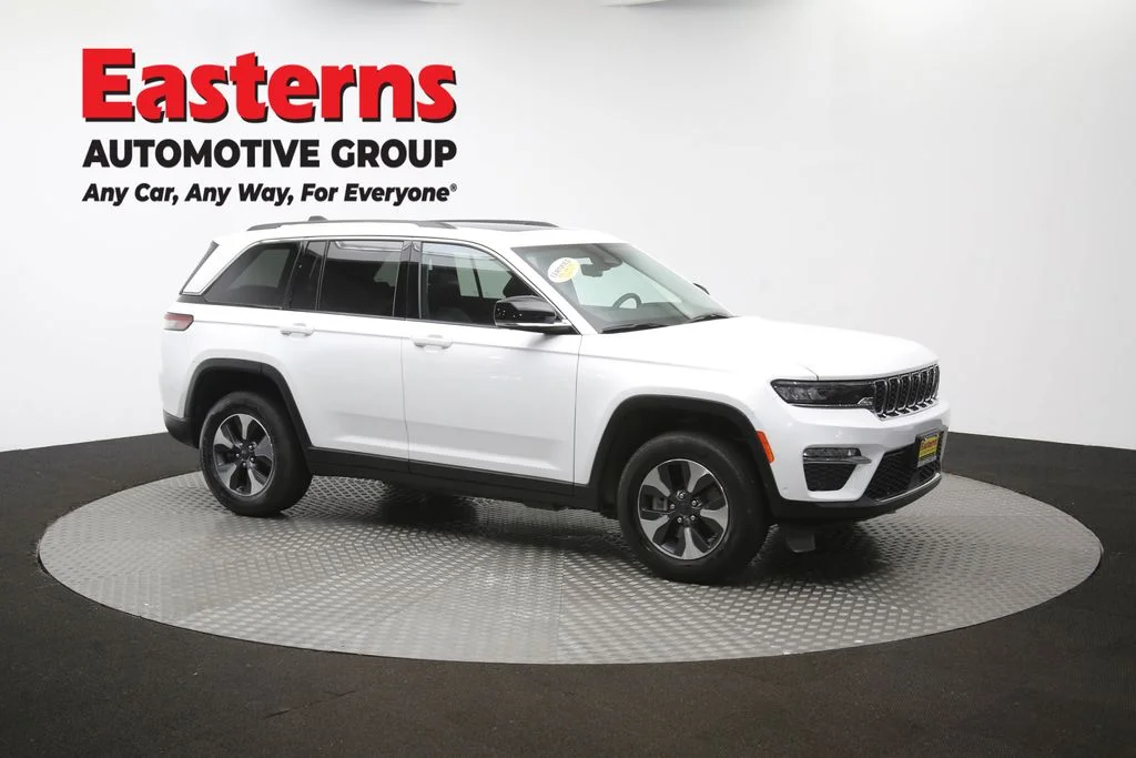 Used 2022 White Jeep 4xe image 52