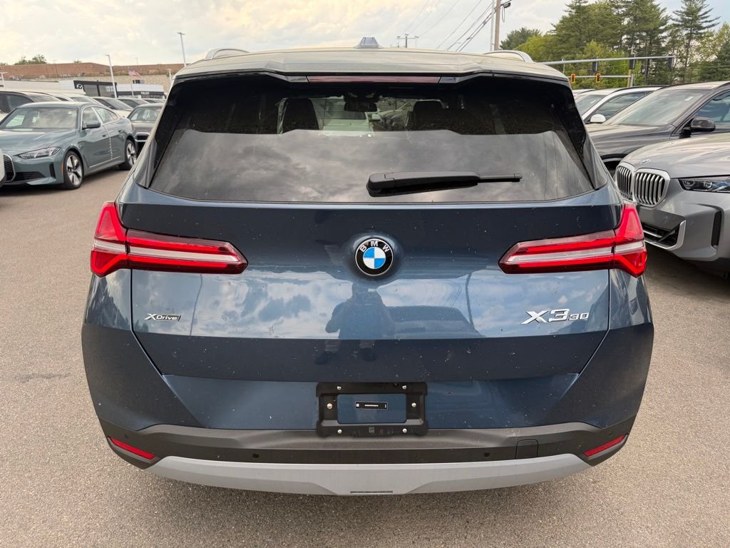 New 2026 Arctic Race Blue metallic BMW 30 xDrive image 4