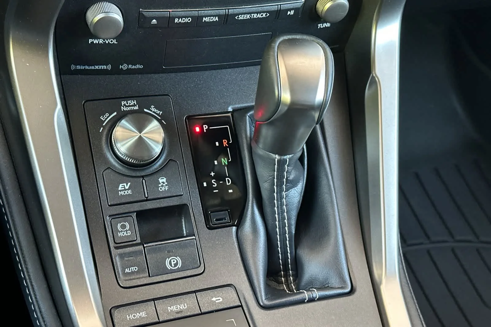 Used 2021 Atomic Silver Lexus  image 23