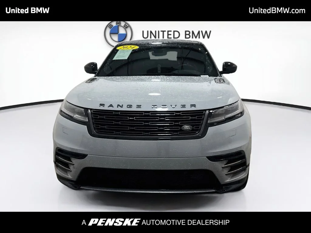 Used 2024  Land Rover Dynamic SE image 2