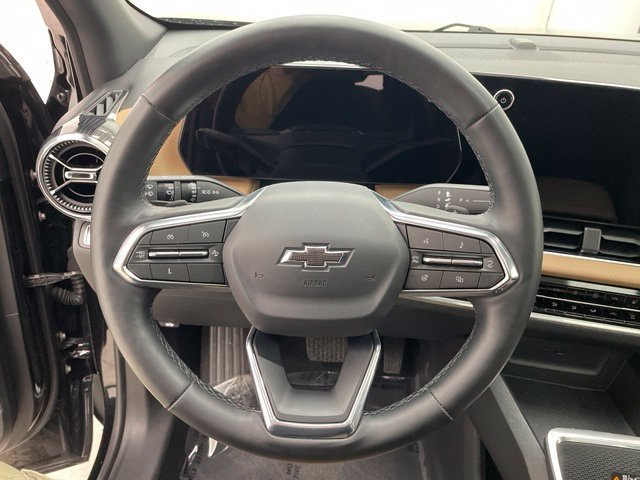 Certified Used 2025 Mosaic Black Metallic Chevrolet ACTIV image 15