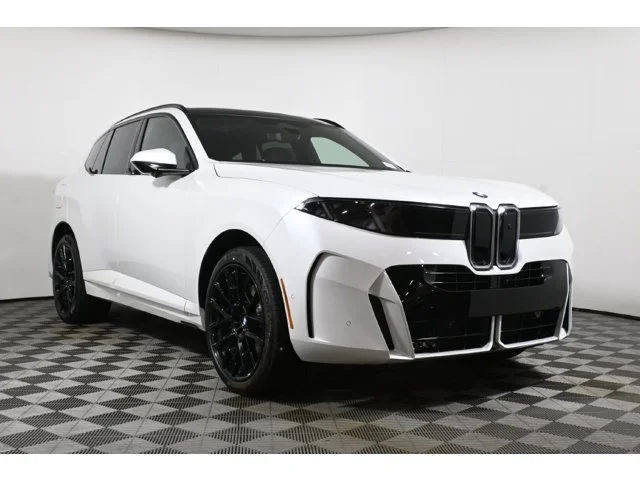 New 2027 Mineral White Metallic BMW 40 xDrive image 9