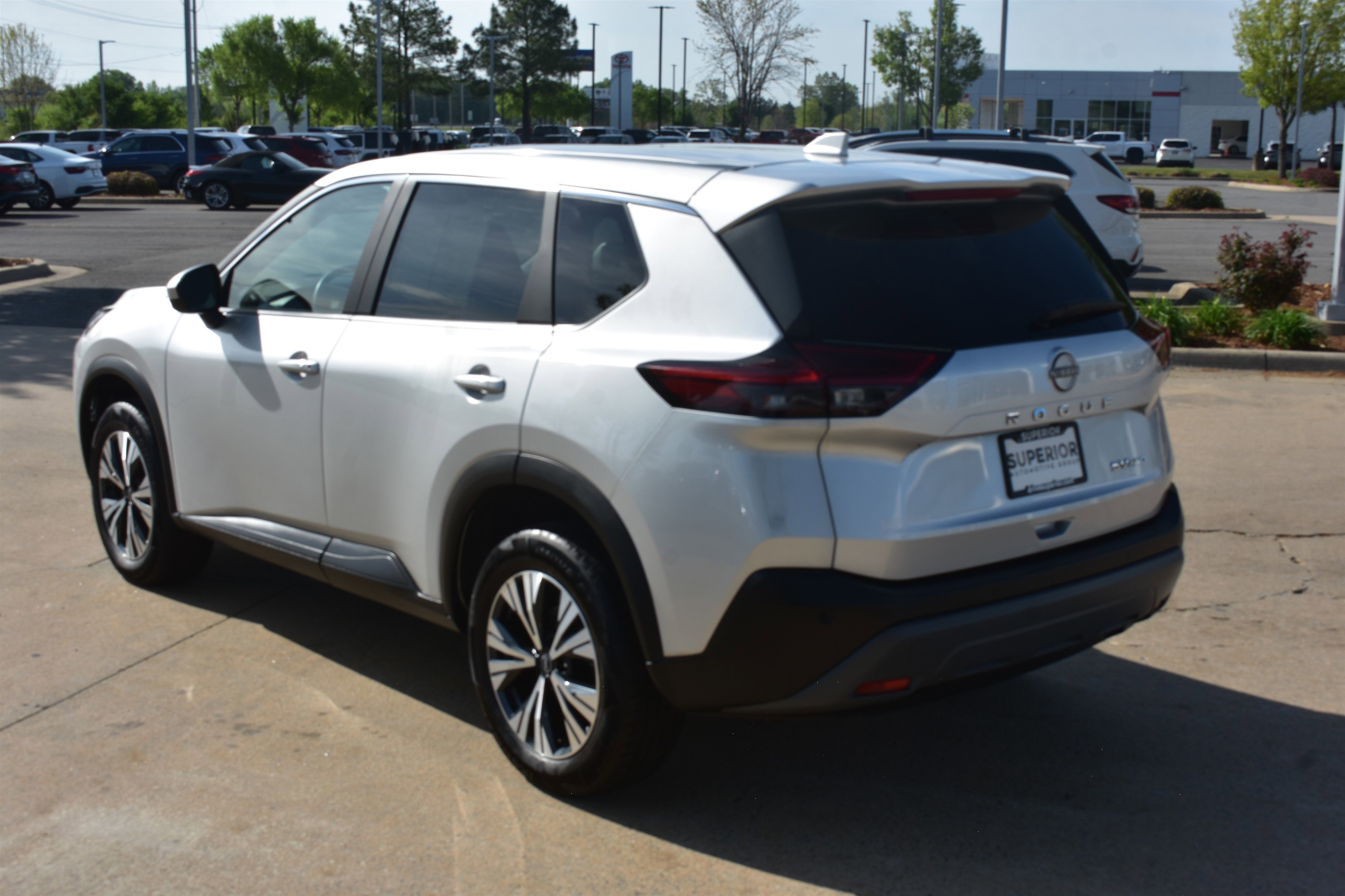 2023 Nissan Rogue SV - Photo 8