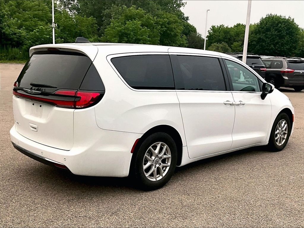 Used 2023 White Chrysler Touring L image 6
