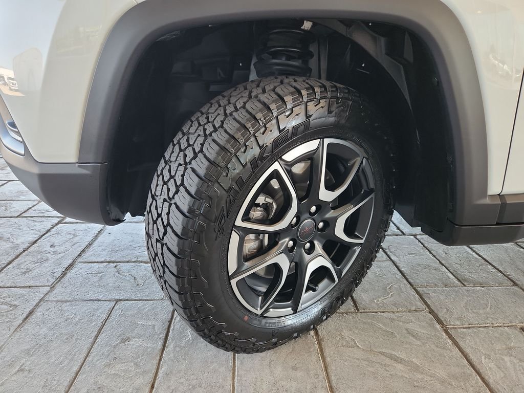 Used 2025 White Jeep Trailhawk image 31