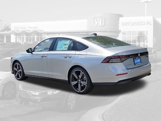 New 2026 Solar Silver Metallic Honda SE image 3