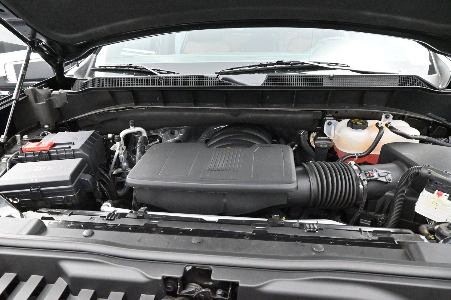 Used 2025 Black Chevrolet High Country image 33