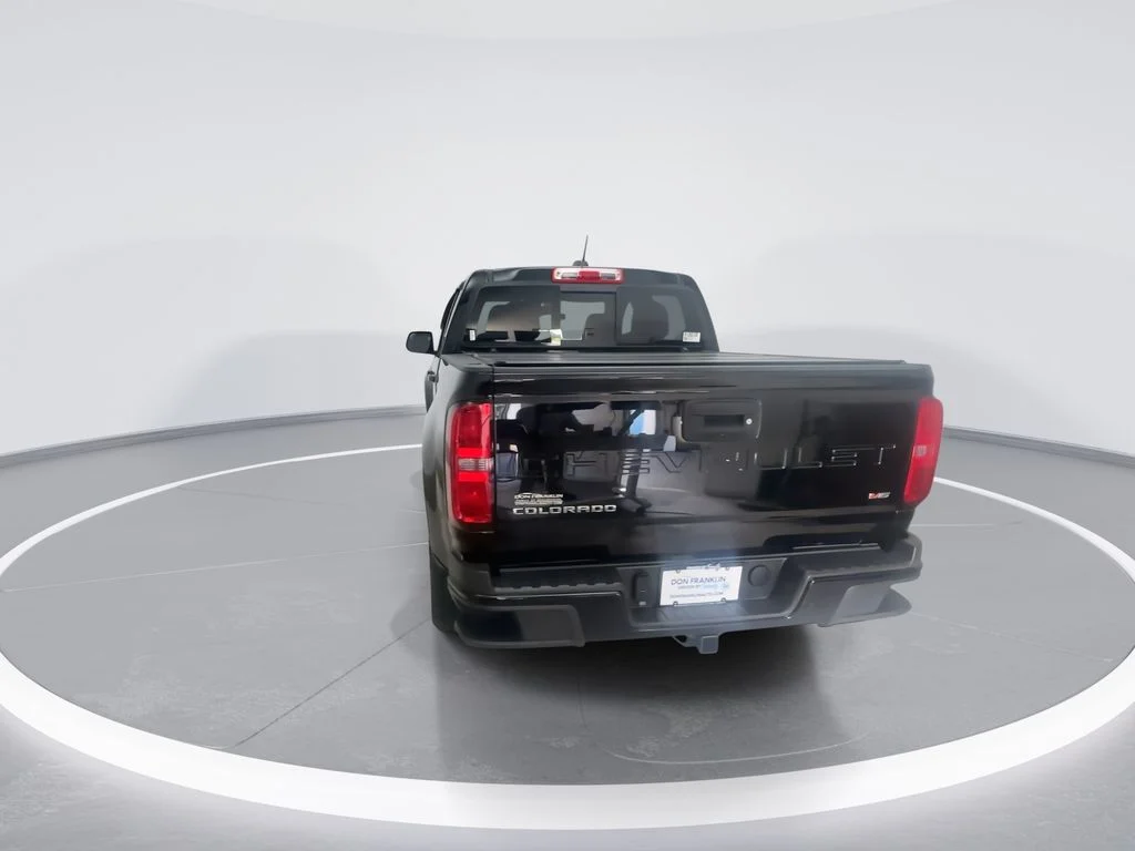 Used 2022 Black Chevrolet Z71 image 6