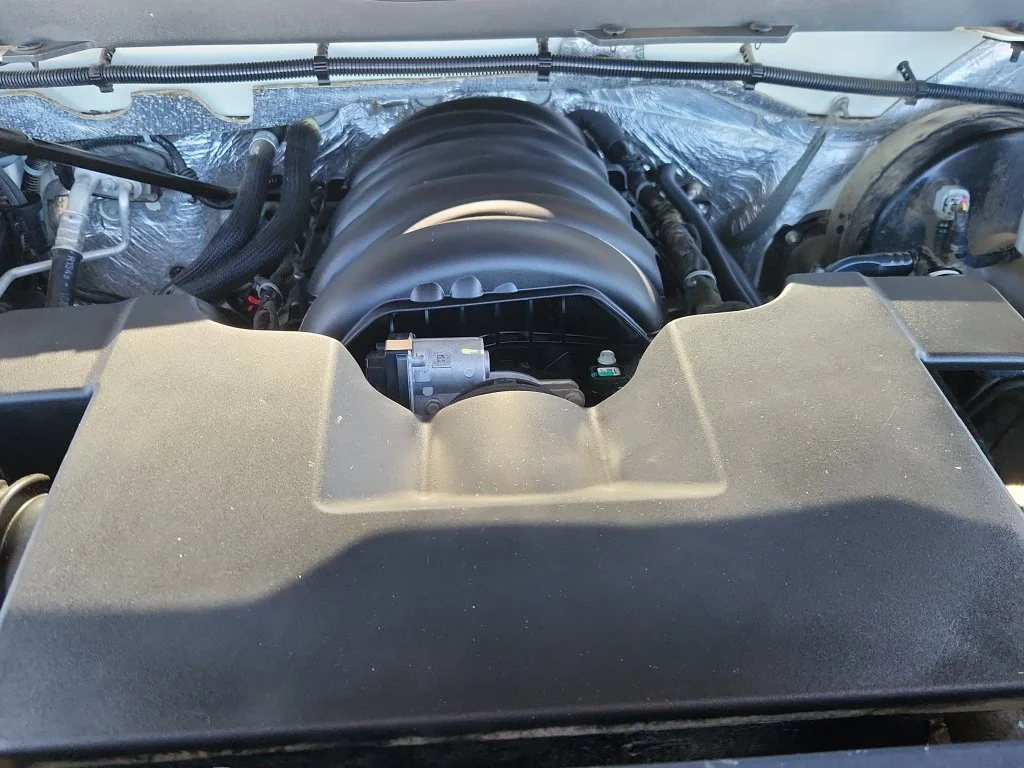 Used 2014 White Chevrolet High Country image 18