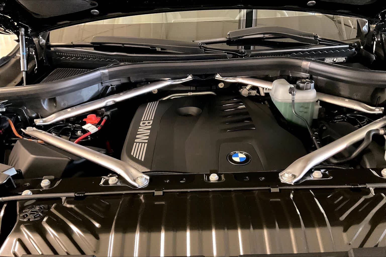 New 2027 Black Sapphire Metallic BMW 40 xDrive image 16